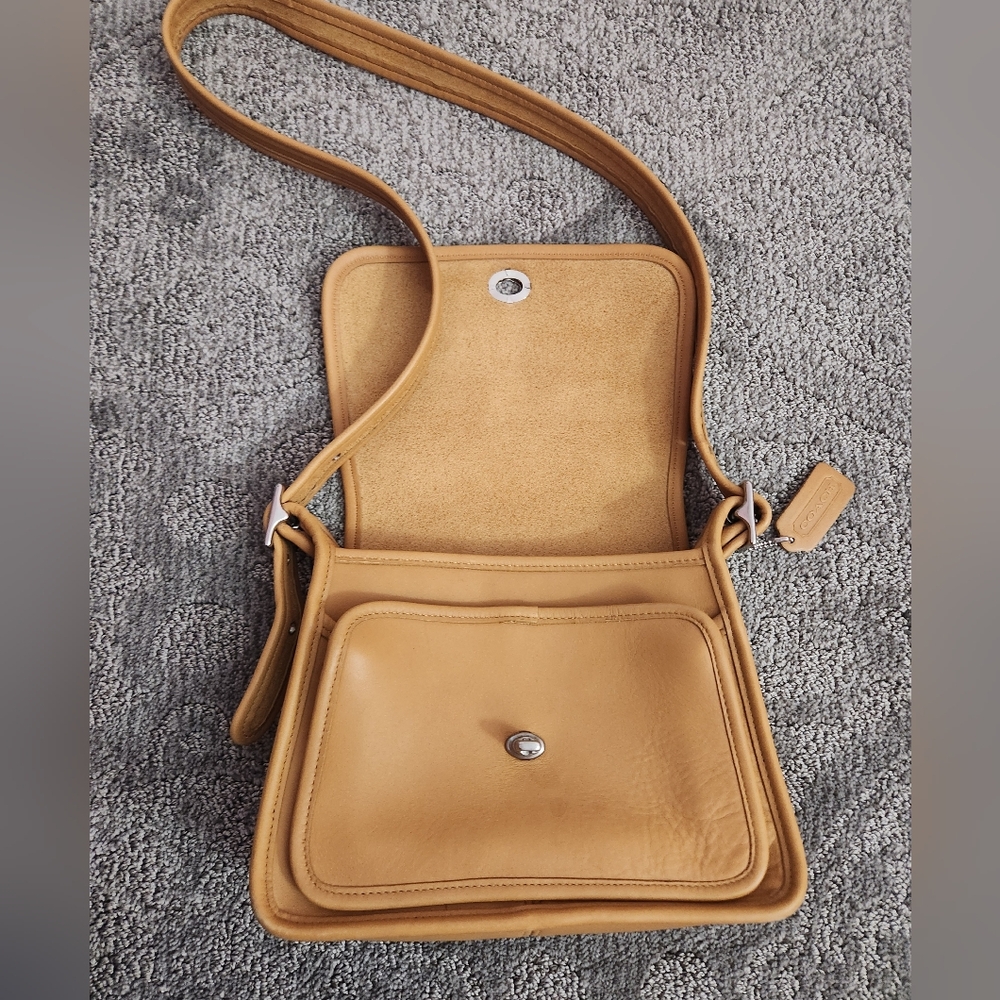 COACH Rambler's Legacy Vintage Tan Leather Shoulder Crossbody Bag 9061 - Picture 2 of 9